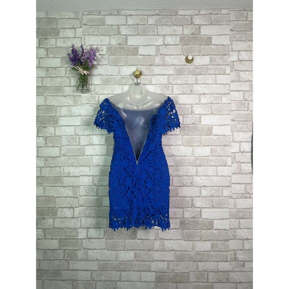 NWT Lulu’s Blue Lace Dress - Picture 13 of 14